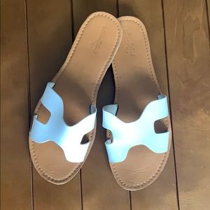 Universal Thread White Sandals